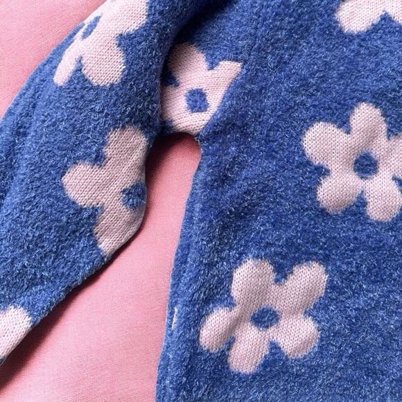 Art Class Blue and Pink Floral Sweater - Picture 4 of 4
